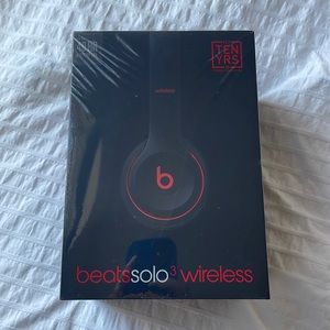 beats solo 3 wireless headphones